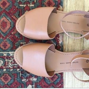 Gap leather ankle strap sandals